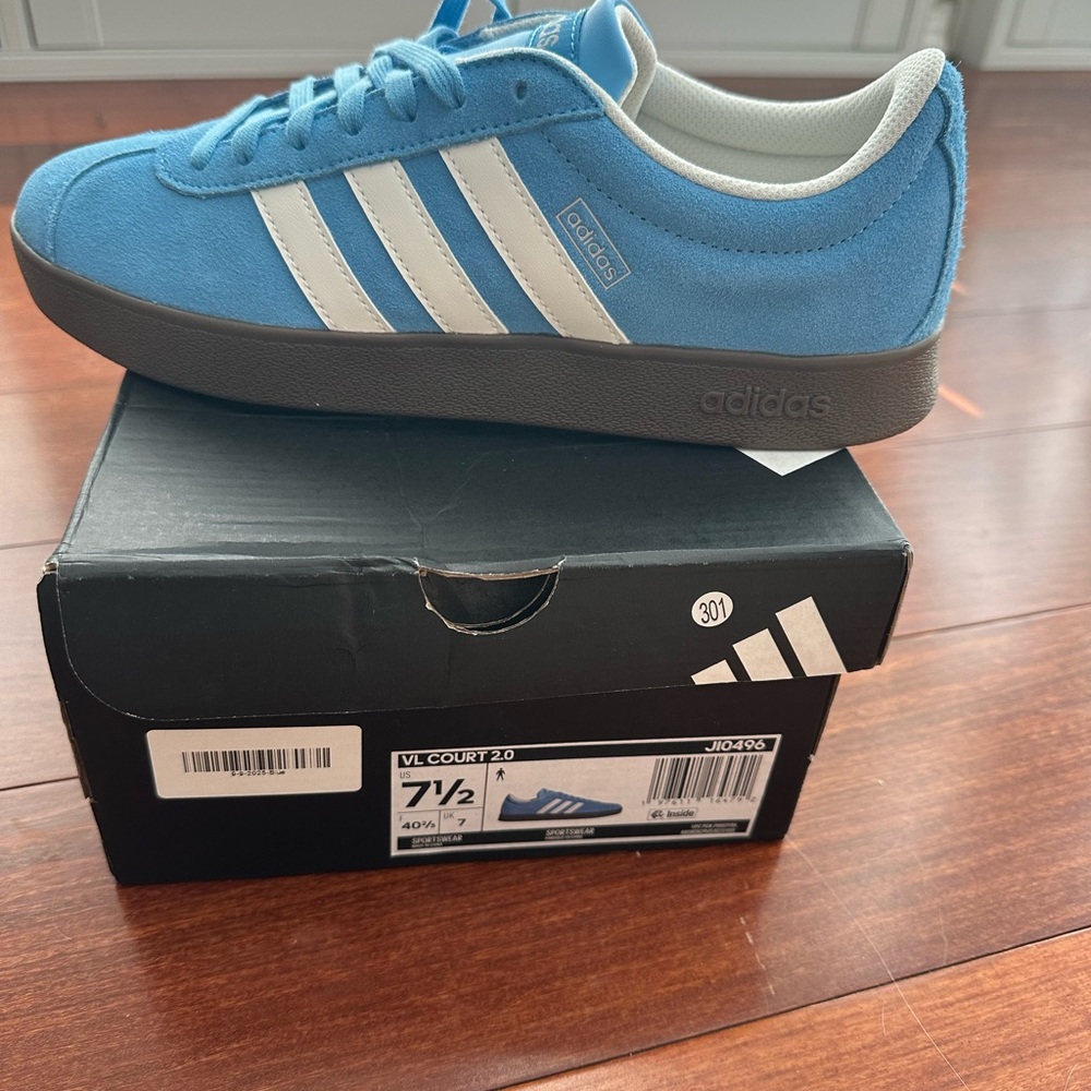 NWT Adidas Blue and White VL Court Sneakers - Size 7.5 men’s (8.5 women’s)